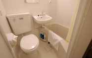 In-room Bathroom 2 OKINI HOTEL namba