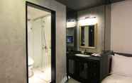 In-room Bathroom 7 Dream Mansion Hotel