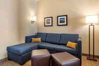Ruang Umum Comfort Inn & Suites