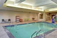 Swimming Pool Home2 Suites by Hilton Suites Marysville