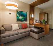 Common Space 4 Hyatt Place Delano