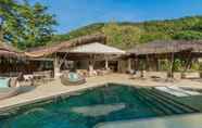 สระว่ายน้ำ 5 TreeHouse Villas - Adults Only