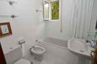 In-room Bathroom Apartment in Isla, Cantabria 103500 by MO Rentals