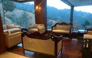 Lobby 2 Deventure Shimla Hills