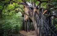Bangunan 4 Pugdundee Safaris- Tree House Hideaway