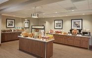 Restaurant 3 Hampton Inn & Suites Sacramento at Csus