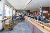 Bar, Cafe and Lounge Merimbula Lakeview Hotel
