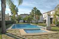 Swimming Pool Bungalow Giralda