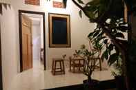 Lobby Backpacker Bali Barat