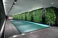 Swimming Pool The Murray, Hong Kong, a Niccolo Hotel