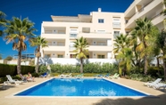 Kolam Renang 2 A04 - Large Modern 1 bed Apartment with pool by DreamAlgarve