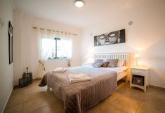 침실 5 B05 - Luxury Central 2 bed with Spa by DreamAlgarve