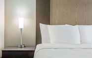 Bedroom 7 La Quinta Inn & Suites by Wyndham Ponca City