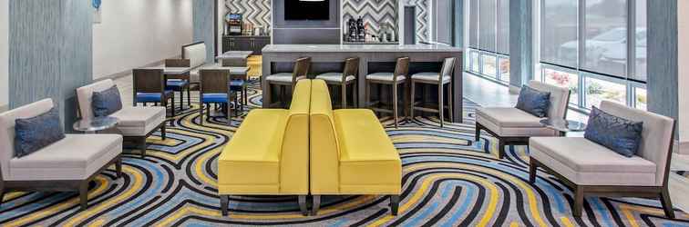 Lobby La Quinta Inn & Suites by Wyndham Ponca City
