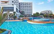 Swimming Pool 2 Grand Hotel Temizel