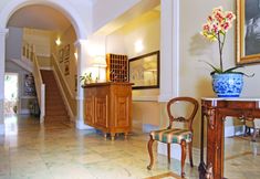 Lobby 3 The Benjamin ApartHotel