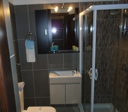 Toilet Kamar 6 Machi Rooms