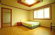 Kamar Tidur 3 Blue Sky Pension