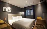 Kamar Tidur 6 Brown Dot Hotel Masan