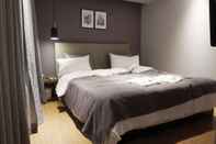 Bedroom Brown Dot Hotel Masan