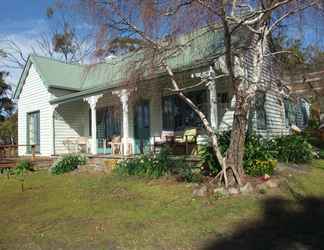 Exterior 2 Bruny Island Varuna