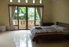 Bedroom 2 Merthayasa Bungalows
