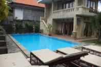 Swimming Pool Merthayasa Bungalows