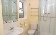 In-room Bathroom 7 Annandale Court Serviced Apartments