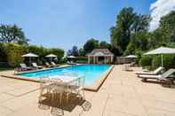 Swimming Pool Château de Bonmont