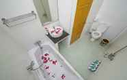 Toilet Kamar 5 Hotel Myat Nan Taw Win