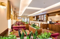 Bar, Cafe and Lounge Grein Hotel