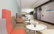 Lobi 7 Hampton by Hilton Rome East