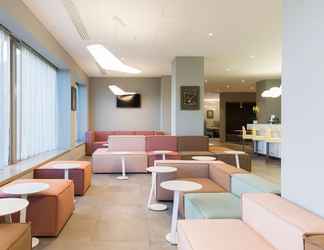 Lobi 2 Hampton by Hilton Rome East