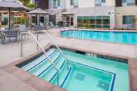 Swimming Pool TownePlace Suites by Marriott San Bernardino Loma Linda