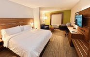 ห้องนอน 5 Holiday Inn Express & Suites Perryville, an IHG Hotel