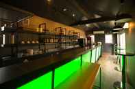 Bar, Kafe, dan Lounge PALM GARDEN MAISHIMA by WBF