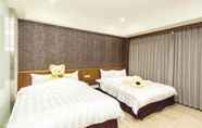 Kamar Tidur 2 eHOME Hotel