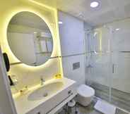 Toilet Kamar 7 Pelit Otel