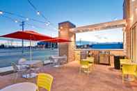 Nhà hàng Home2 Suites by Hilton Green Bay