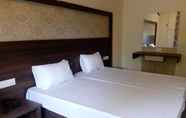 Bedroom 5 Hotel Veer Residency
