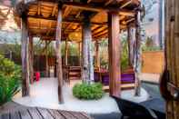 Common Space Gili Treehouses