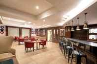 Bar, Cafe and Lounge Lemon Tree Hotel Alwar