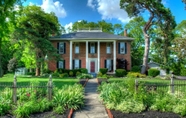 Exterior 2 Emma's Bed and Breakfast