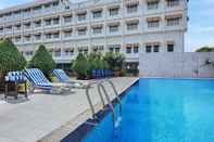 Swimming Pool Valley View Resort & Spa by Traavista