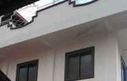 Luar Bangunan 4 Sealor Pension House