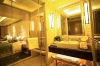 In-room Bathroom Days Hotel & Suites Ivy Zunyi