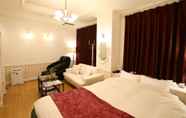 Bedroom 4 HOTEL PARIET SODEGAURA - Adults Only