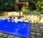 Swimming Pool 6 Raintree