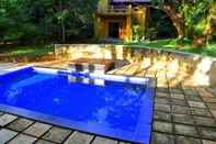 Swimming Pool Raintree