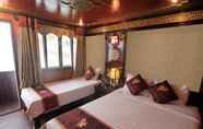 Bedroom 2 Lan Ha Legend Cruise